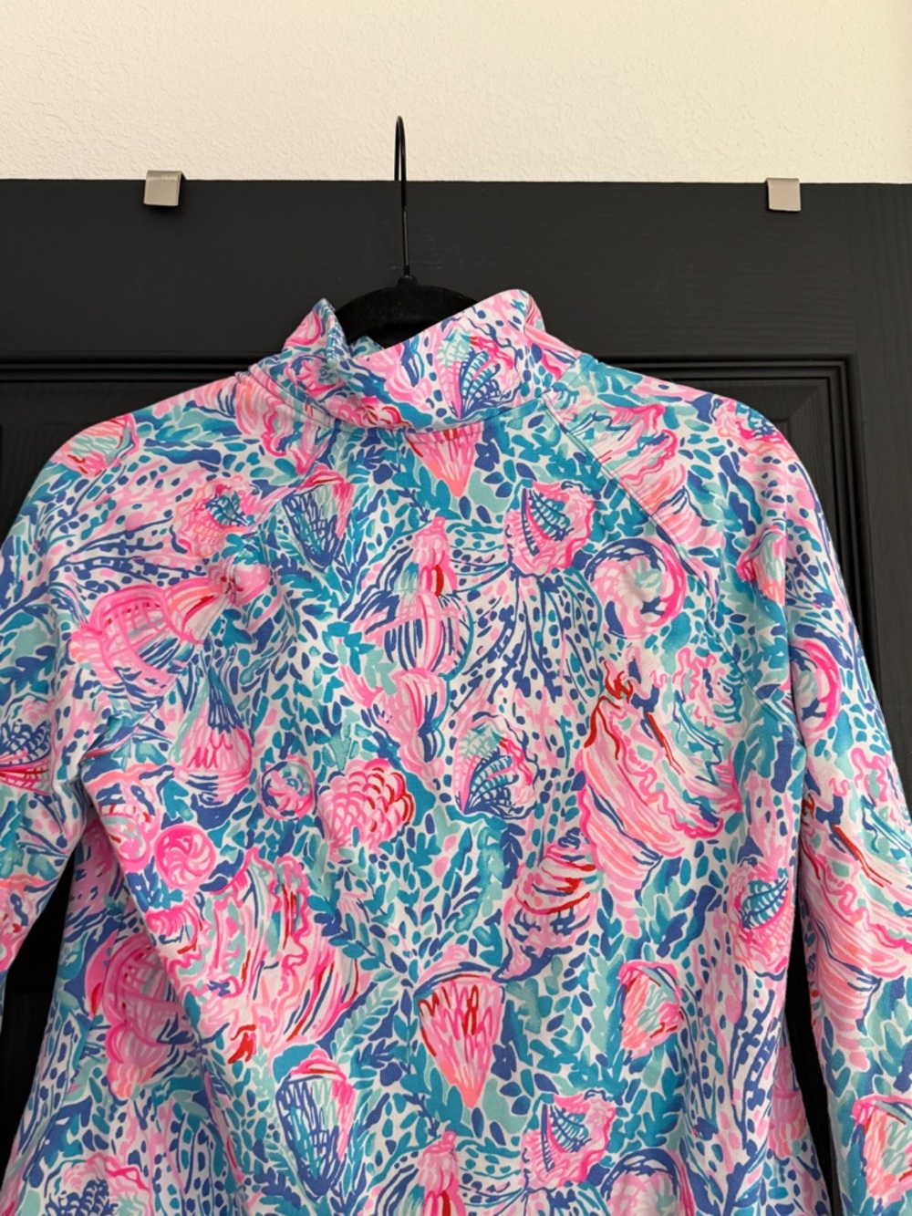 Lilly Pulitzer UPF 50+ Skipper Popover Pink Coral and Aqua Shell-Print - Picture 7 of 9
